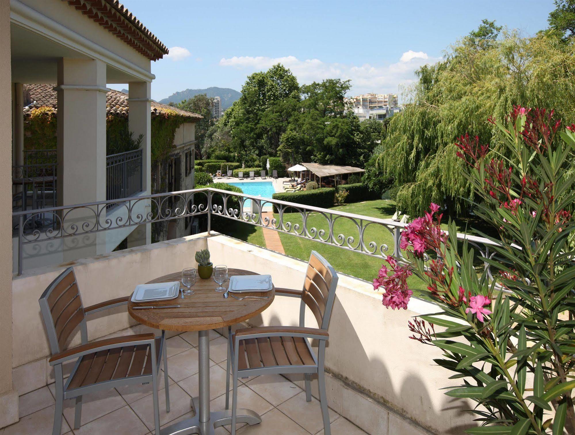 Le Rivage Aparthotel Mandelieu Exteriör bild