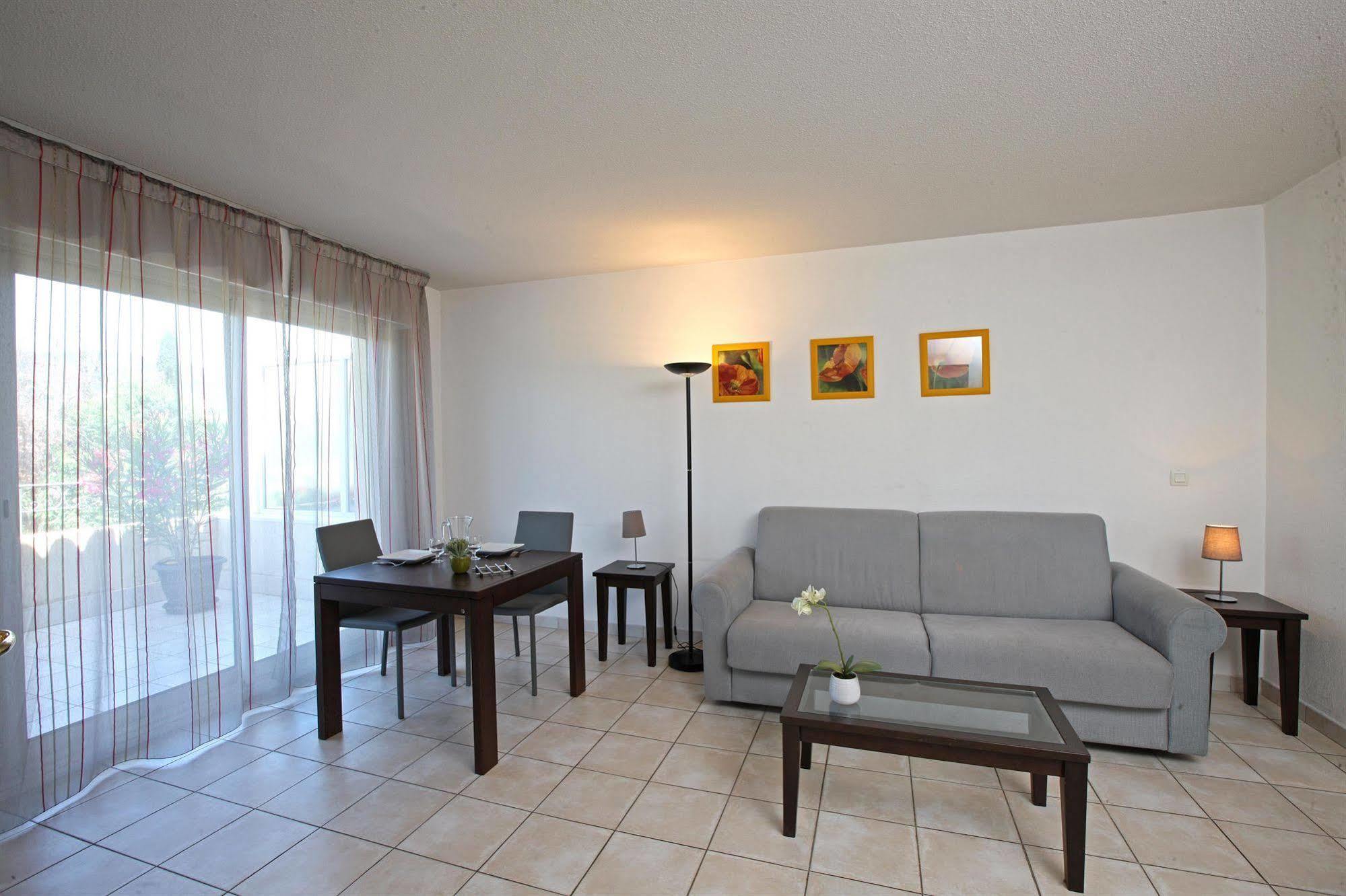 Le Rivage Aparthotel Mandelieu Exteriör bild